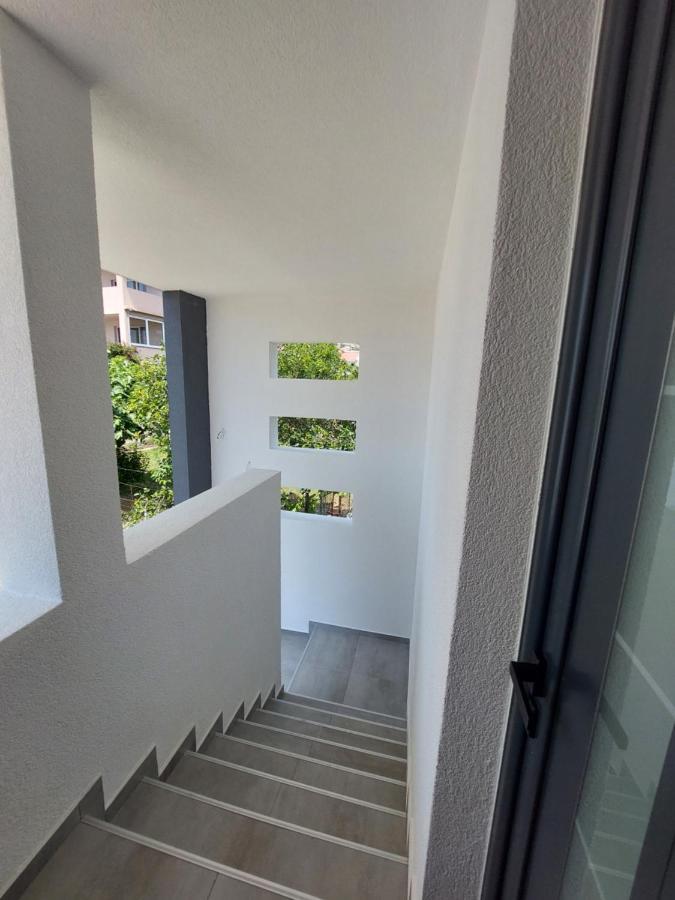 Danin Apartmani Bar Dış mekan fotoğraf