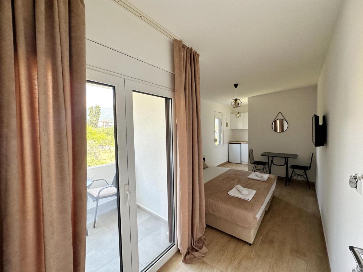 Danin Apartmani Bar Dış mekan fotoğraf