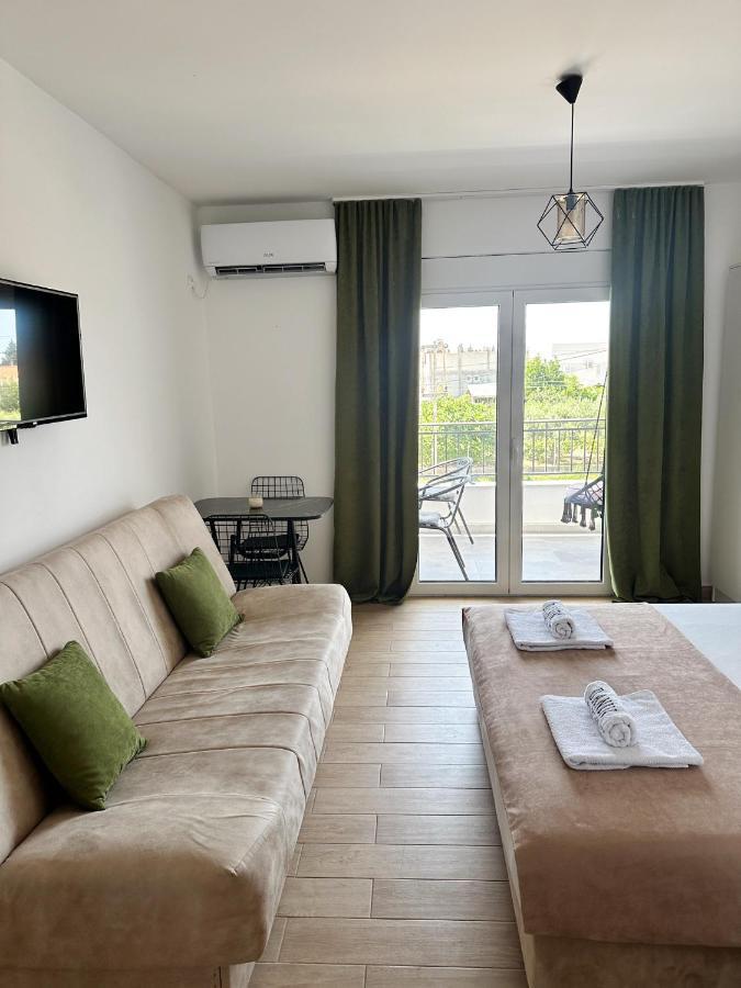 Danin Apartmani Bar Dış mekan fotoğraf