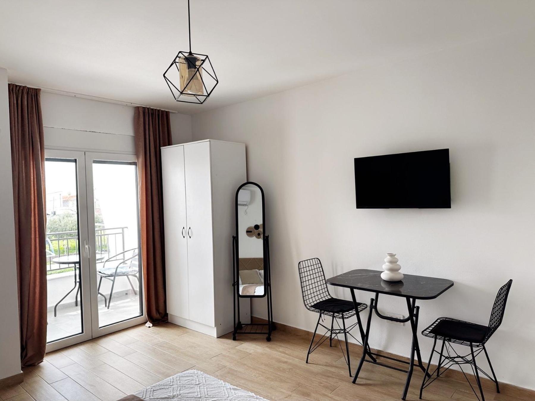 Danin Apartmani Bar Dış mekan fotoğraf