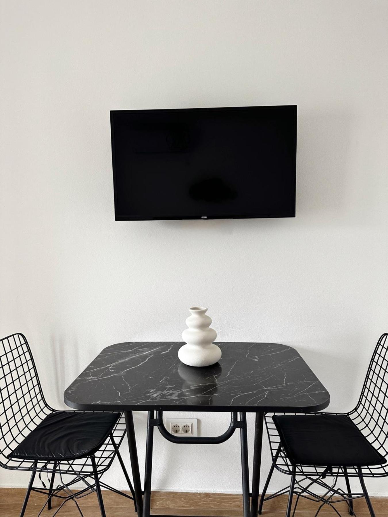 Danin Apartmani Bar Dış mekan fotoğraf