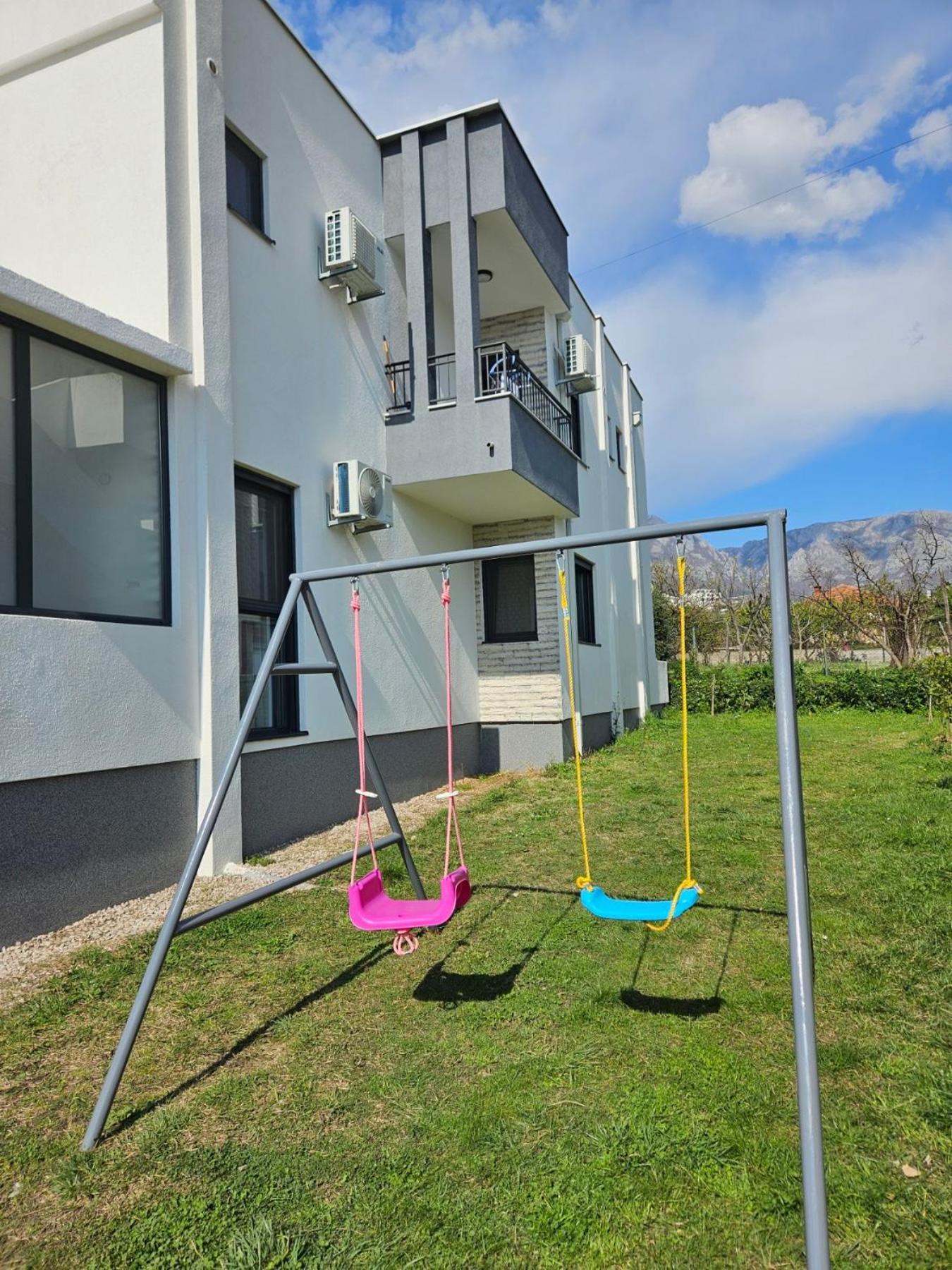 Danin Apartmani Bar Dış mekan fotoğraf