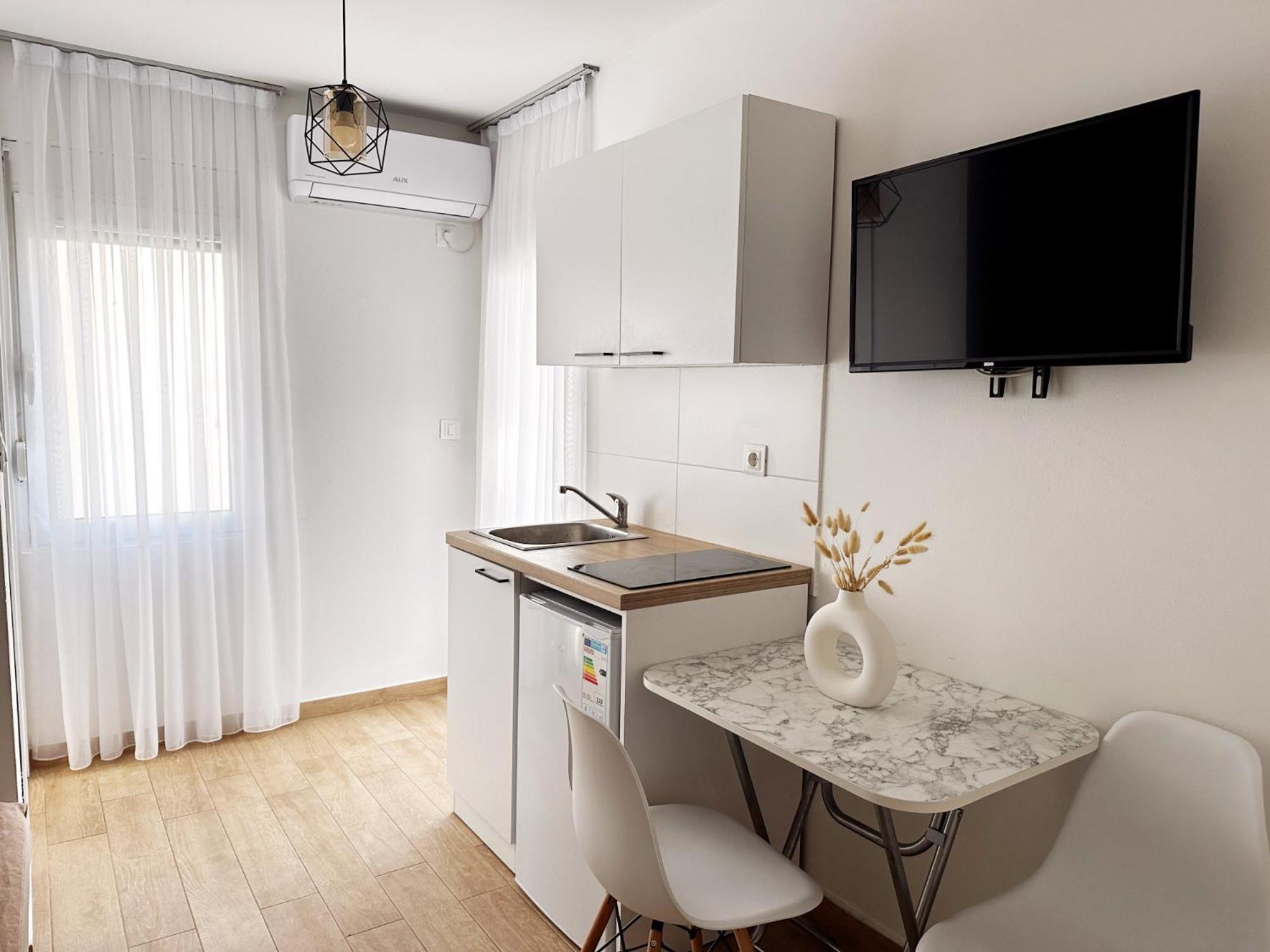 Danin Apartmani Bar Dış mekan fotoğraf