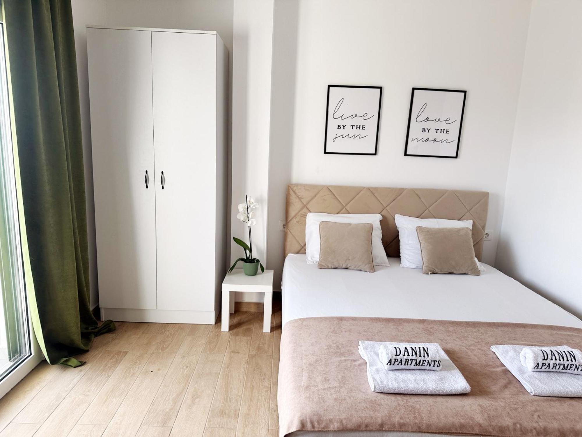 Danin Apartmani Bar Dış mekan fotoğraf