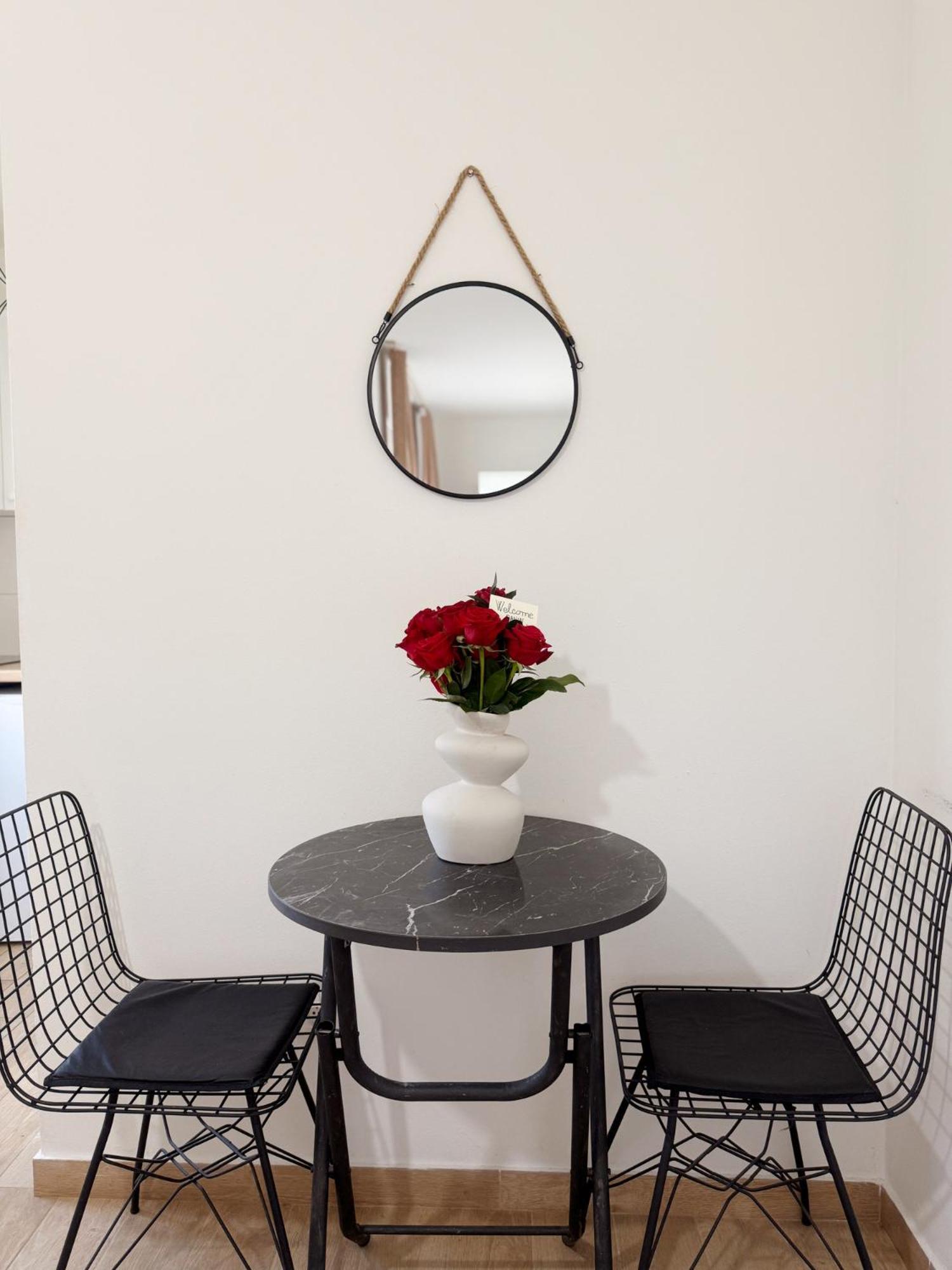 Danin Apartmani Bar Dış mekan fotoğraf